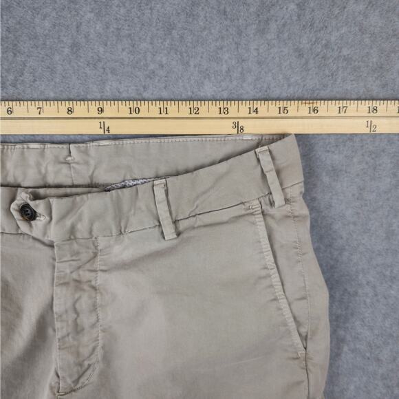 Peter Millar Shorts Size 31 Crown Crafted Khaki Flat Front Chino - Picture 9 of 13